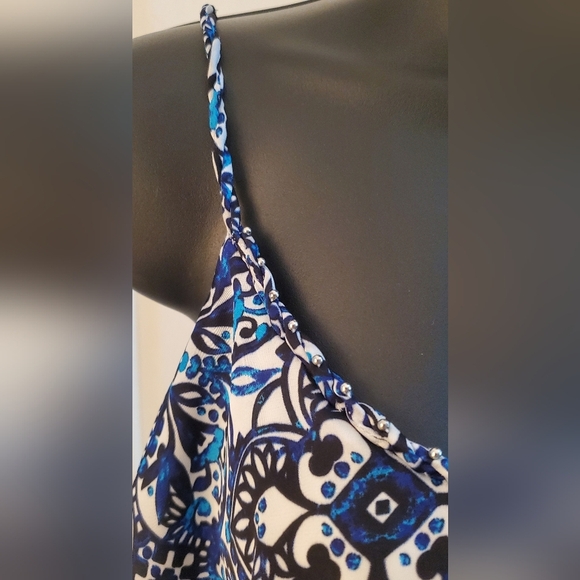 White House Black Market Blue and White Print Tiered Ruffle Tank Top Size M - Picture 3 of 9